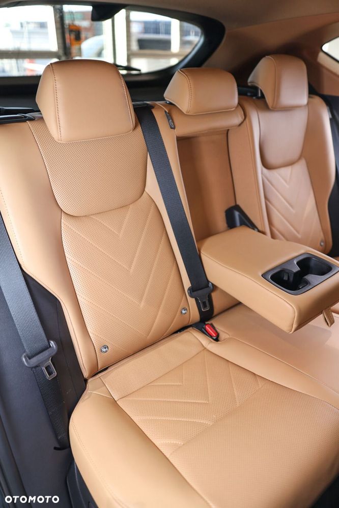 Lexus NX 350h Omotenashi AWD - 15
