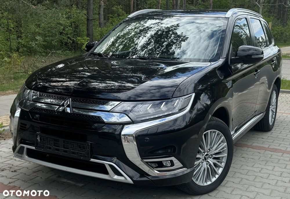 Mitsubishi Outlander 2.4 4WD Diamant+ - 2