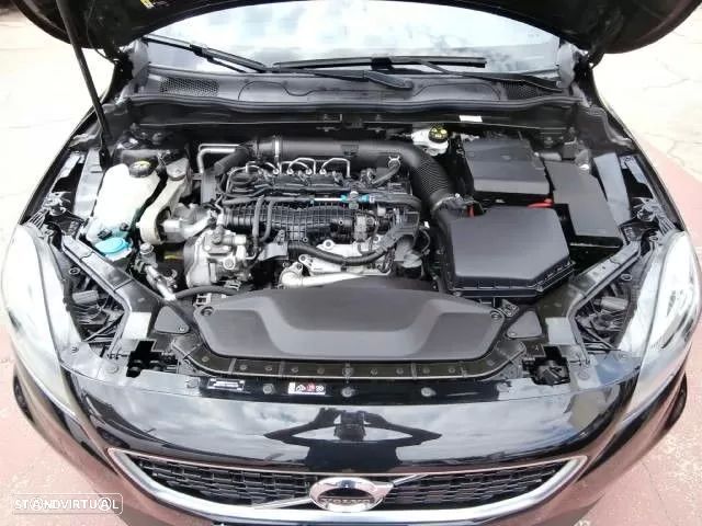 Volvo V40 2.0 D2 R-Design - 38