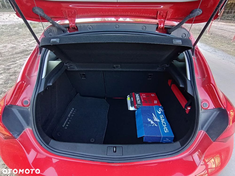 Opel Astra 1.6 Color Edition - 24