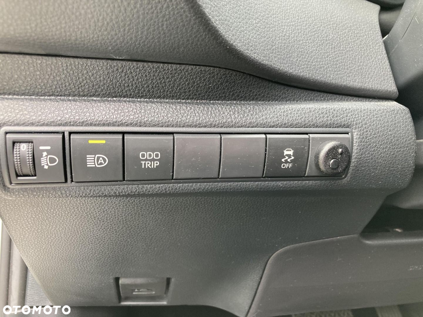 Toyota Corolla 1.8 Hybrid Style - 30