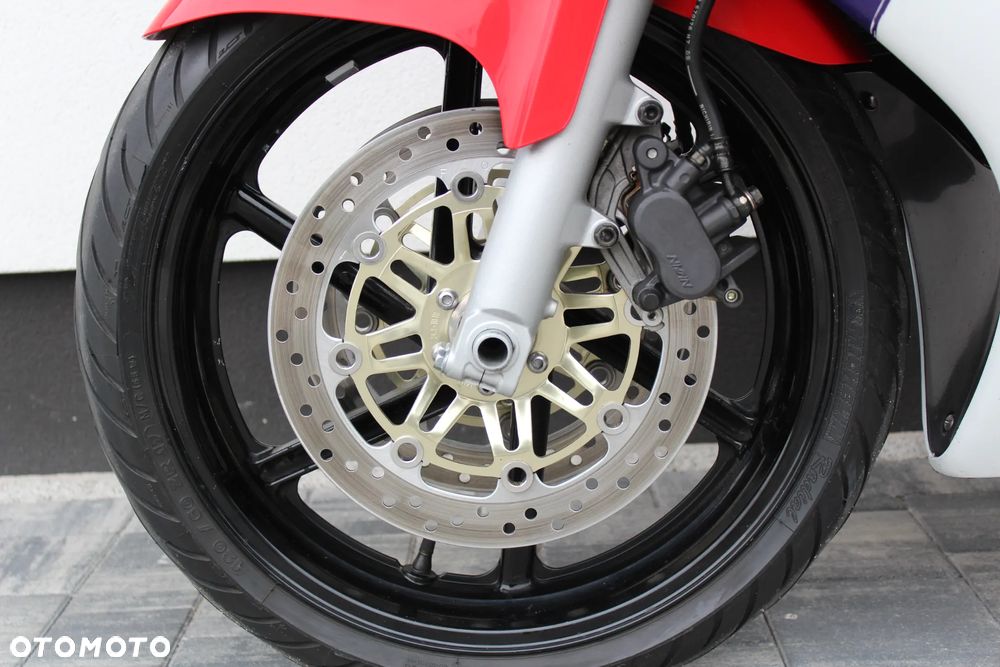 Honda CBR - 19