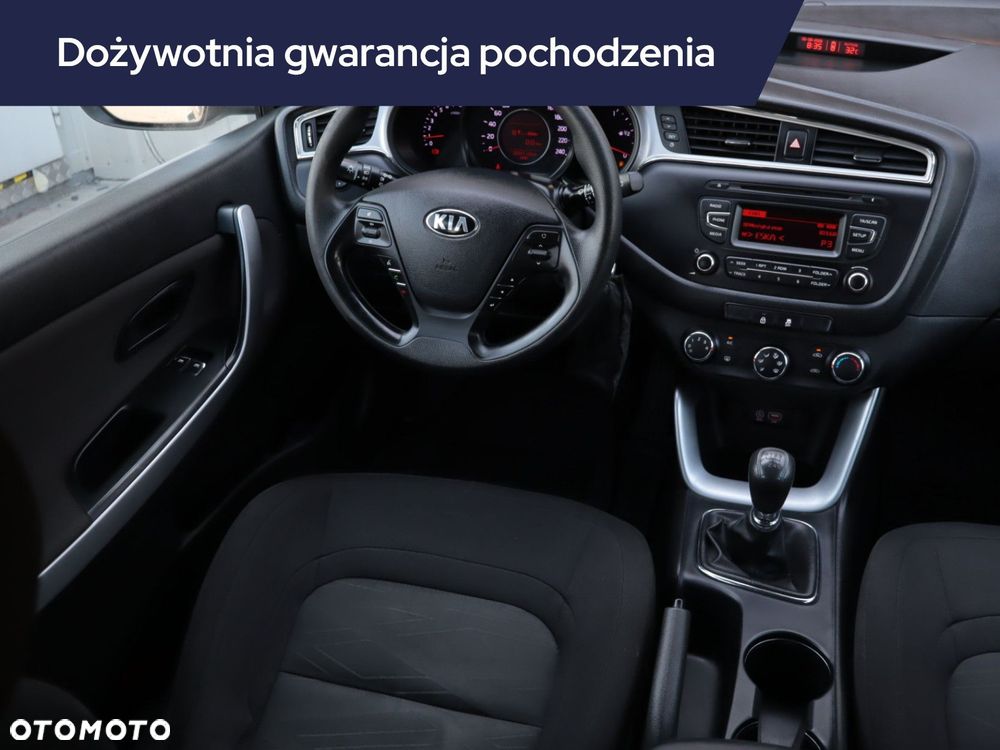 Kia Ceed - 9