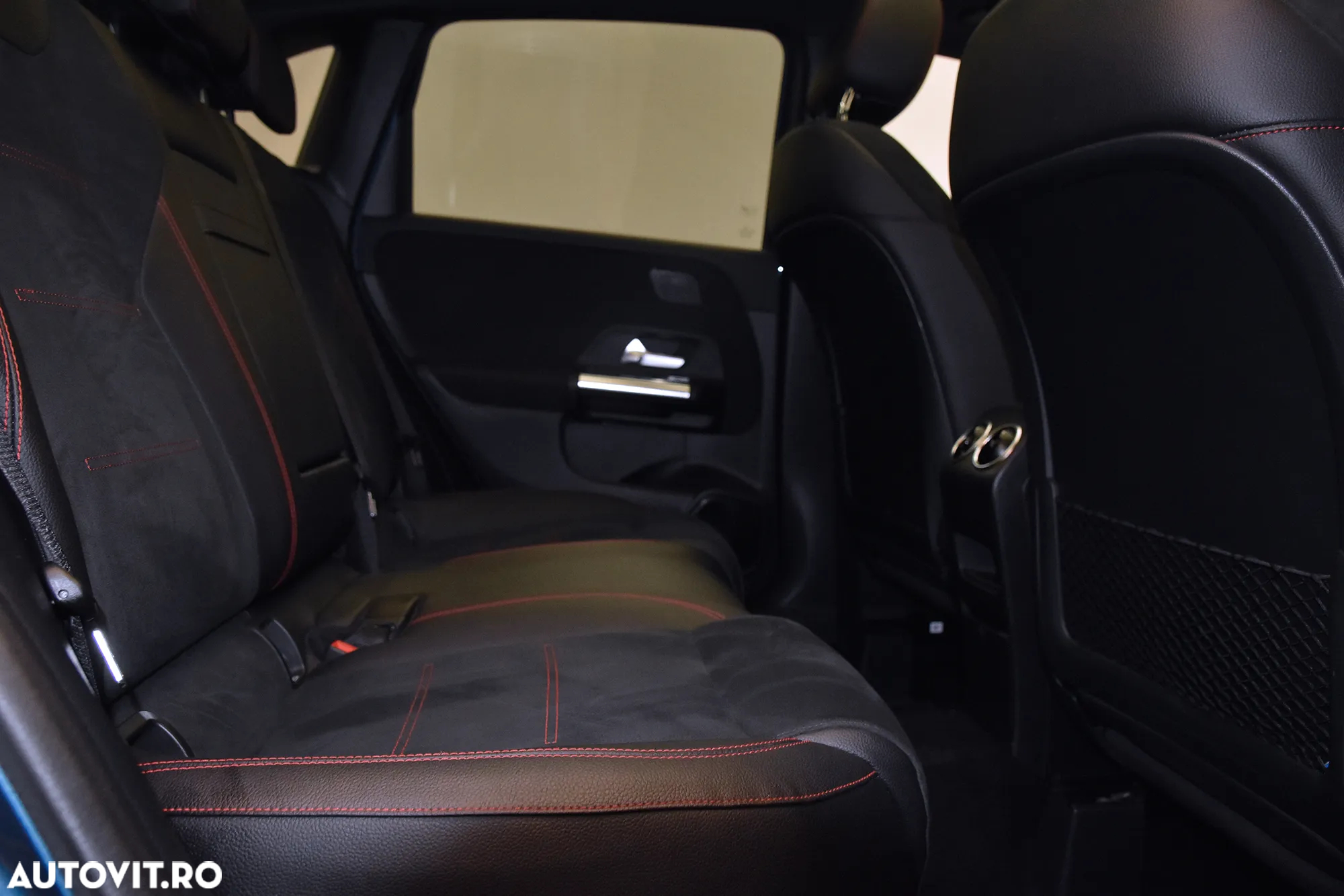 Mercedes-Benz B 220 4Matic 7G-DCT AMG Line - 12