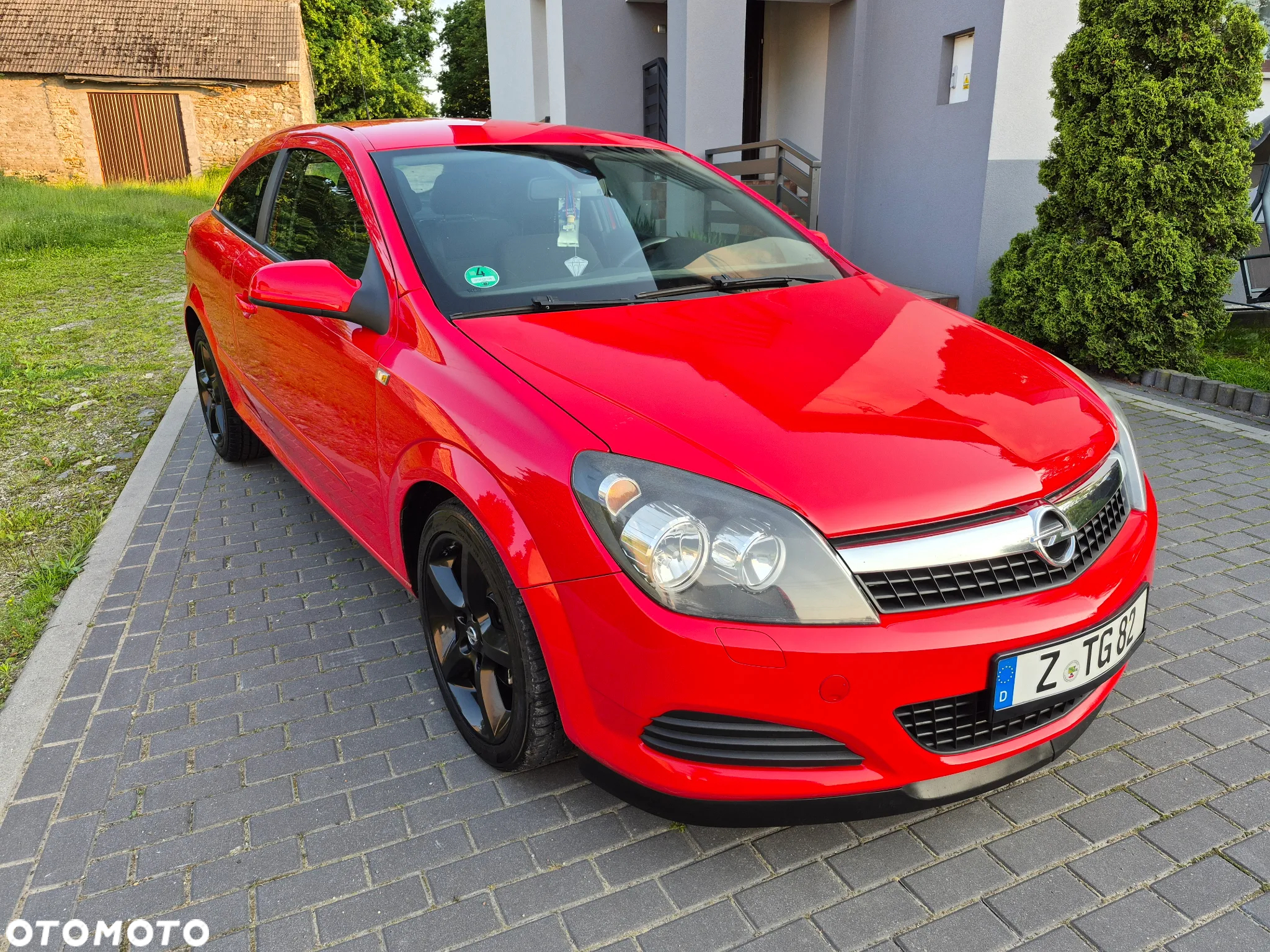 Opel Astra GTC 1.4 Edition - 4
