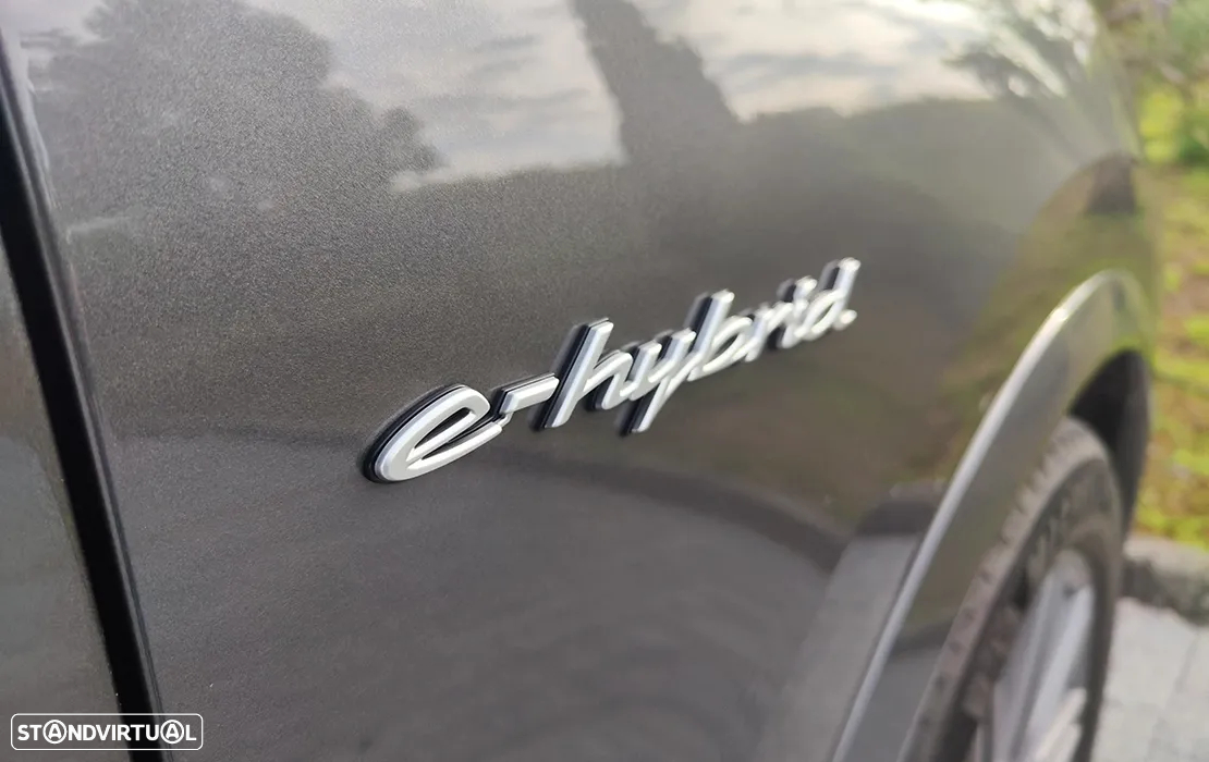 Porsche Cayenne Coupé E-Hybrid - 16