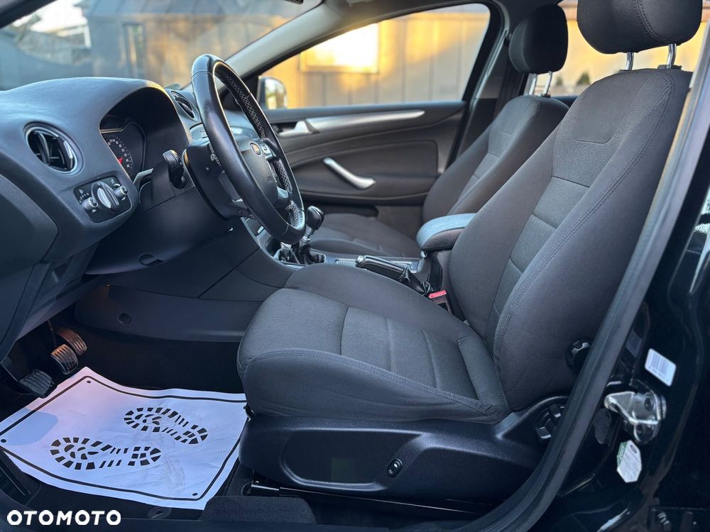 Ford Mondeo 2.0 TDCi Viva Titanium - 12
