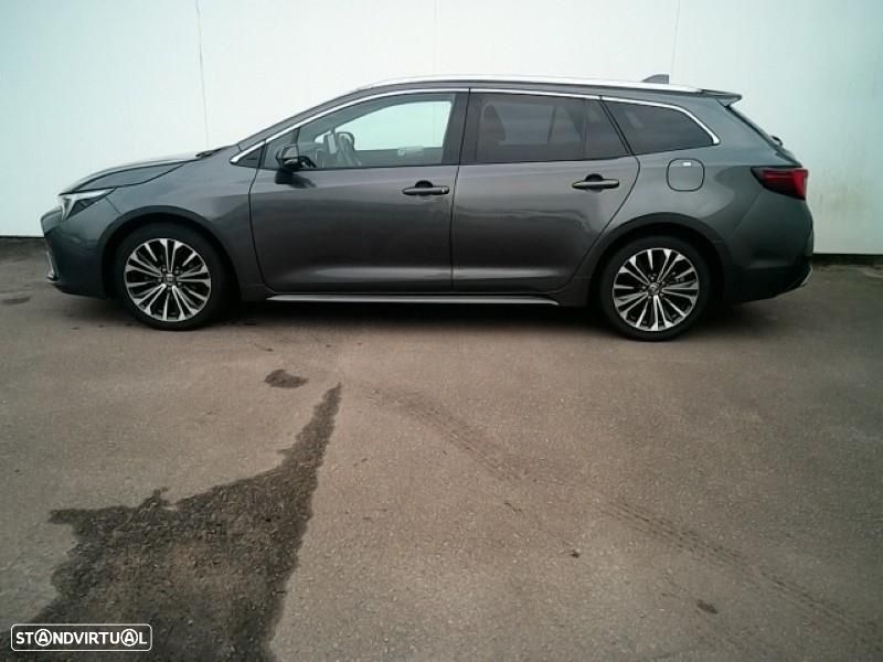 Toyota Corolla Touring Sports 1.8 Hybrid Comfort Plus - 1
