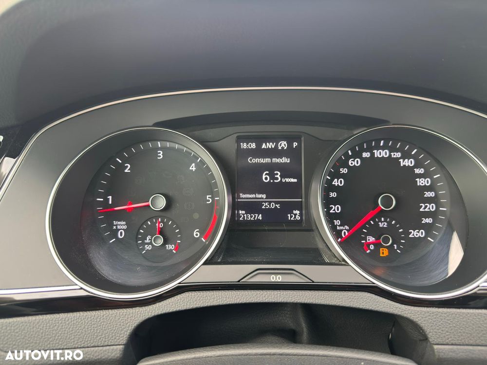 Volkswagen Passat 2.0 TDI SCR 4Motion DSG Comfortline - 14