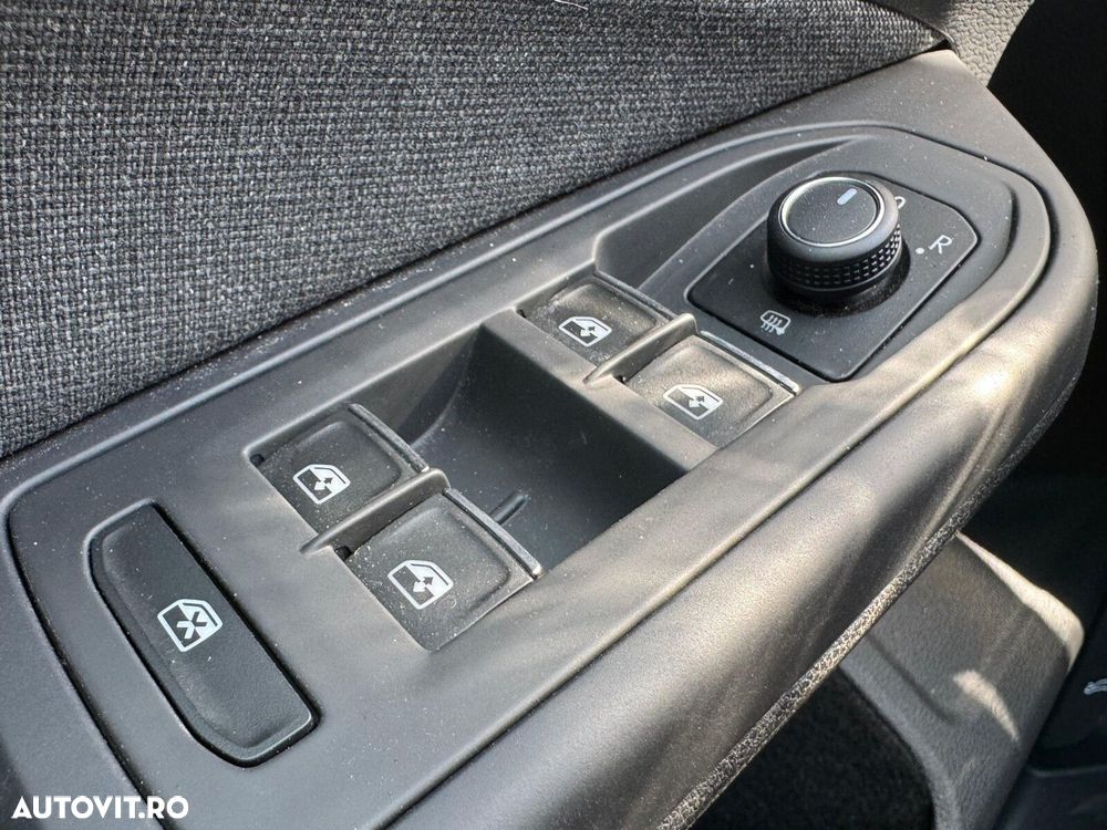 Volkswagen Golf 1.5 eTSI MHEV 150CP DSG Life - 15