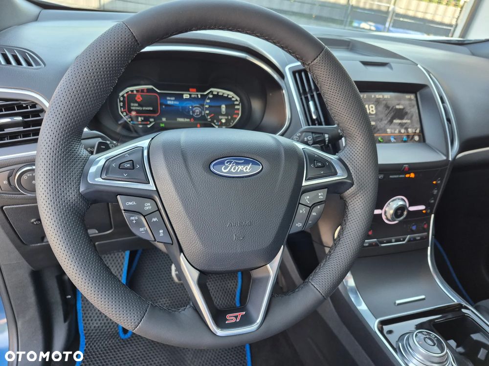 Ford Edge - 13
