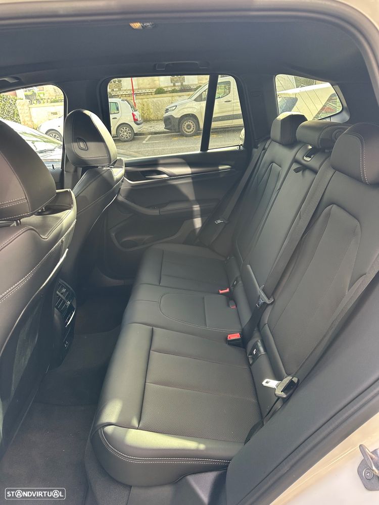 BMW X3 30 e xDrive Pack M - 13