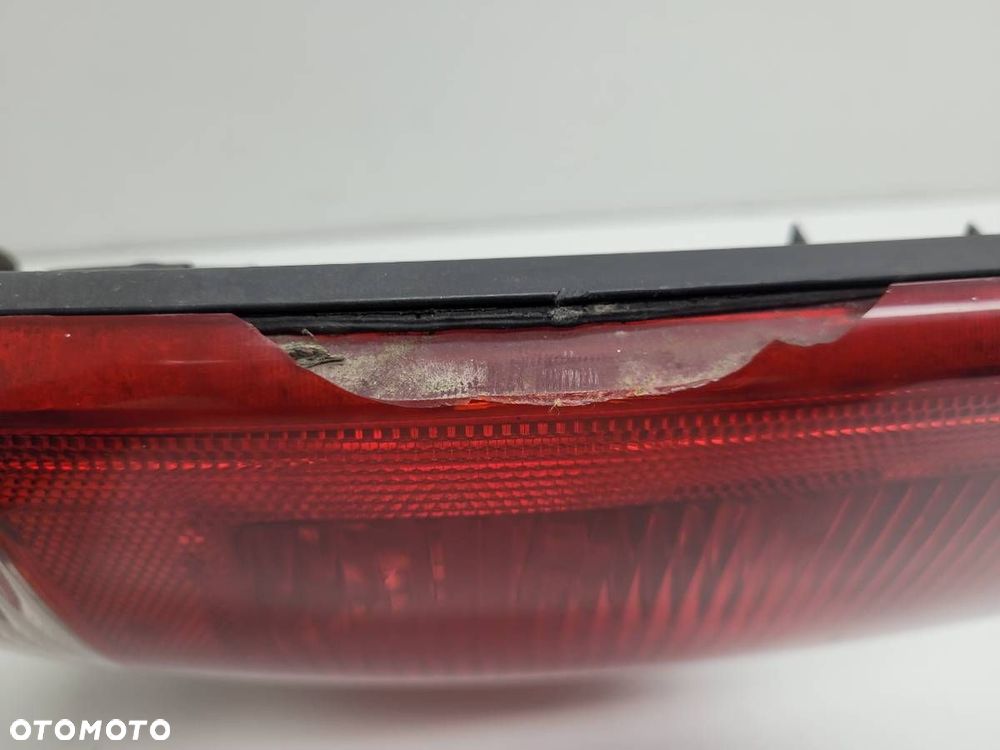 LAMPA TYŁ TYLNA LEWA W BŁOTNIK DODGE CARAVAN VI VOYAGRER EU - 2