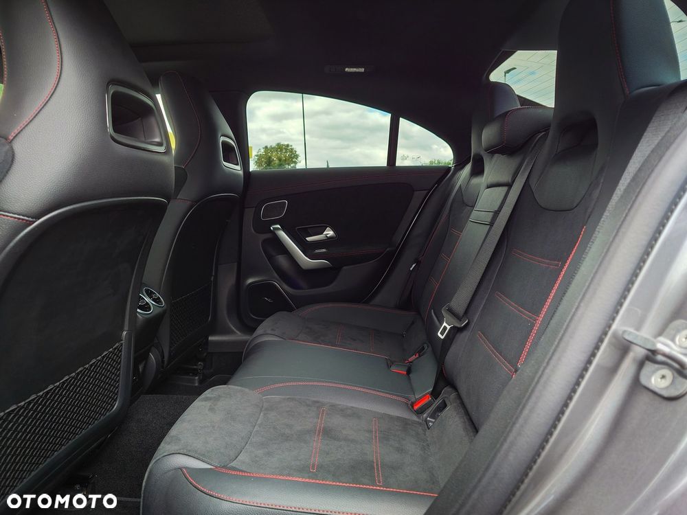 Mercedes-Benz CLA - 19