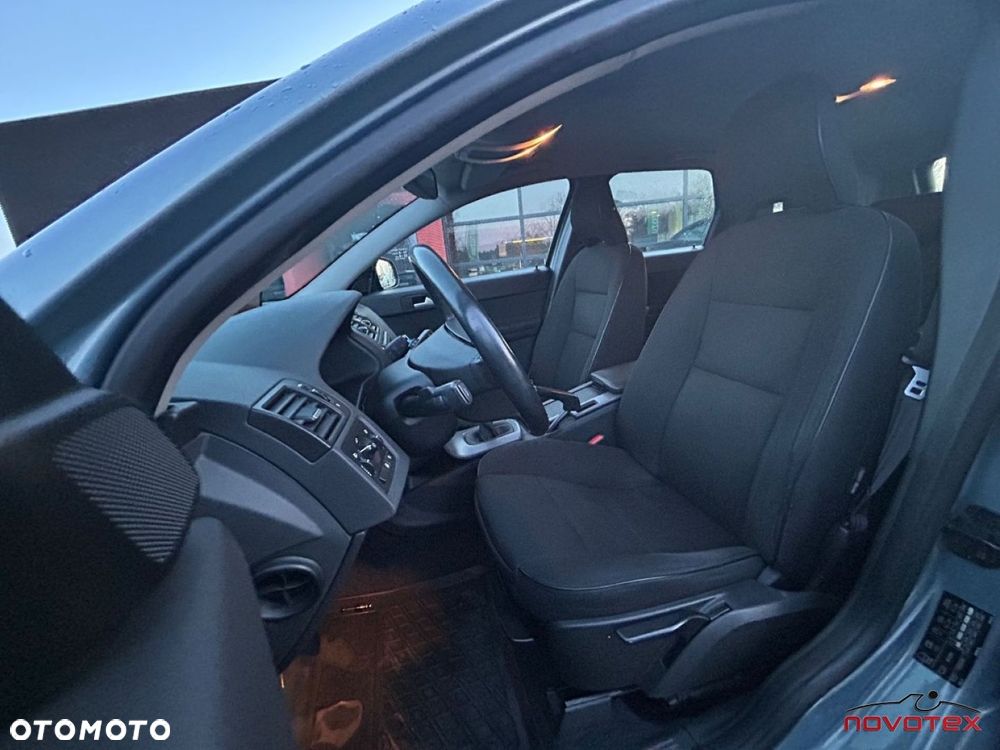 Volvo V50 - 10