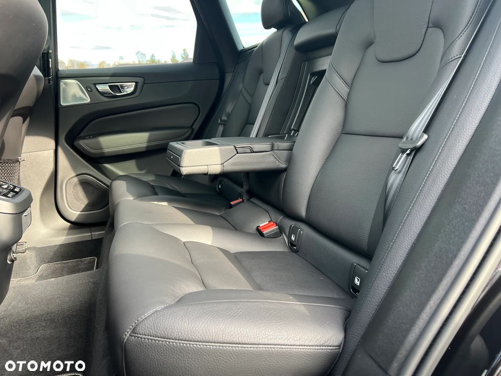 Volvo XC 60 B5 D AWD Geartronic RDesign - 29