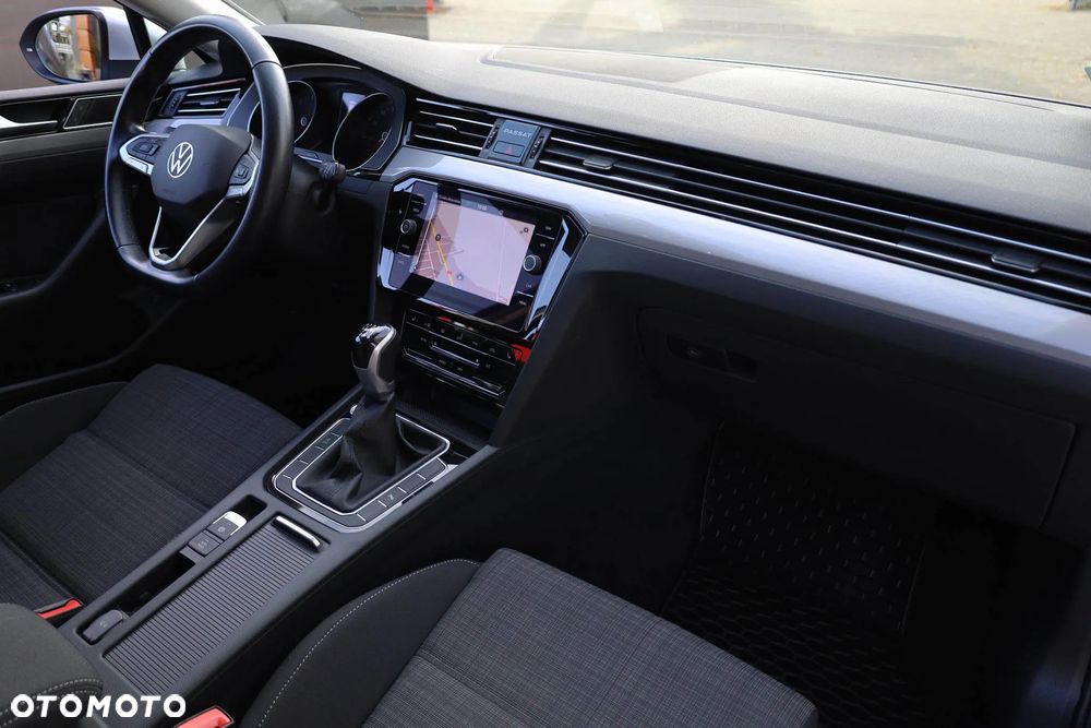 Volkswagen Passat 2.0 TDI EVO Business - 31