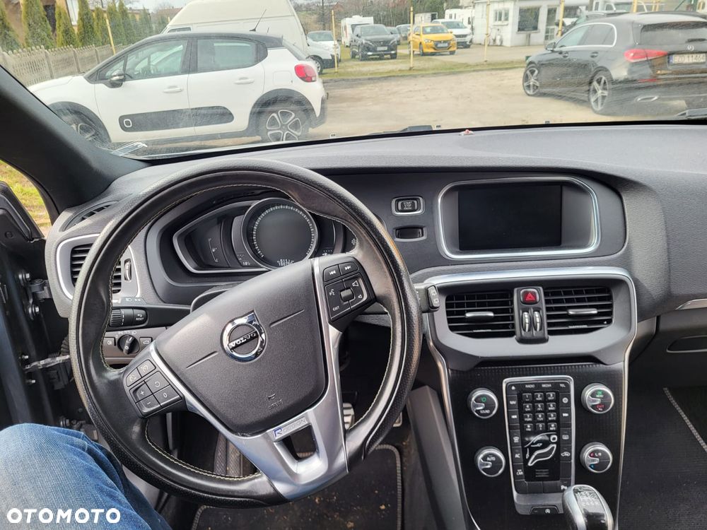 Volvo V40 D3 Geartronic Summum - 35