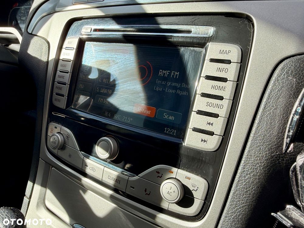 Ford S-Max - 16