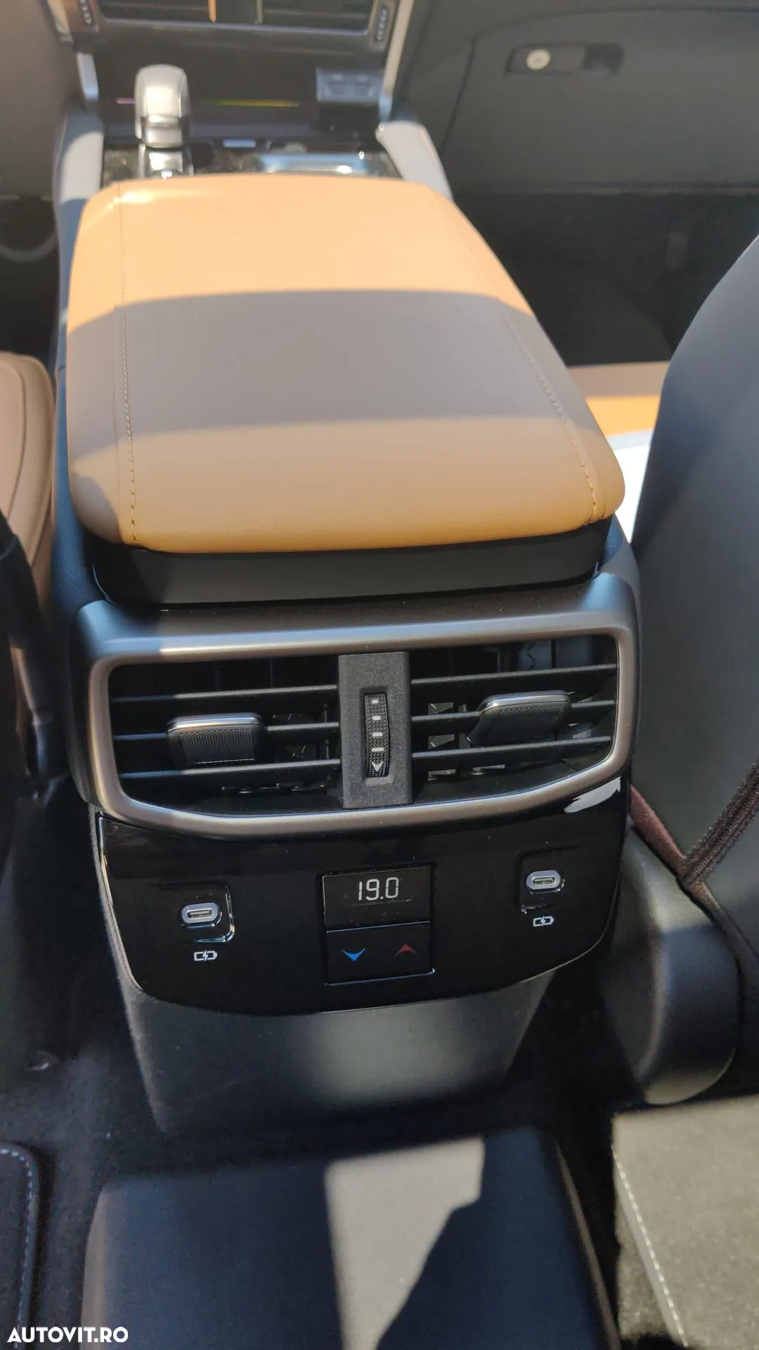 Lexus Seria RX 450h+ (Plug-in-Hybrid) F SPORT Design - 10