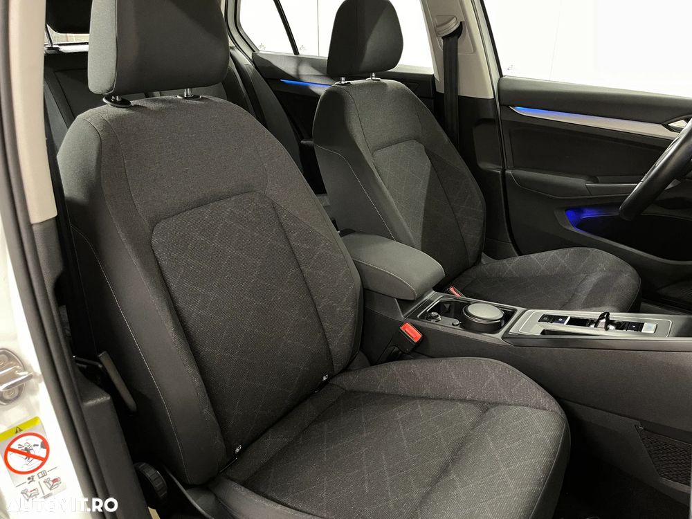 Volkswagen Golf 1.5 eTSI MHEV 150CP DSG Life - 11