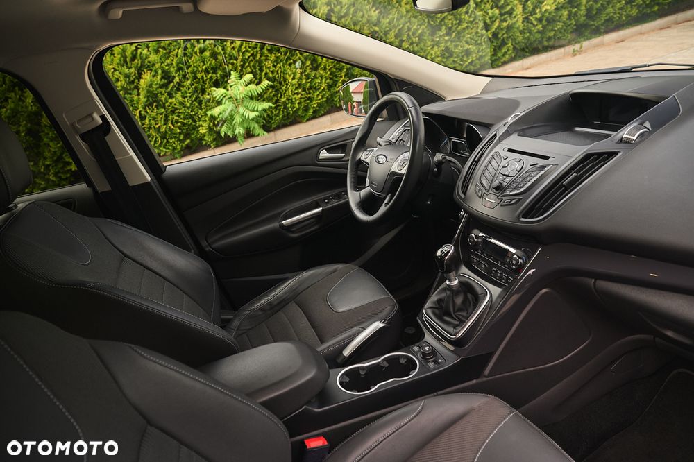 Ford Kuga 1.6 EcoBoost 2x4 Individual - 33