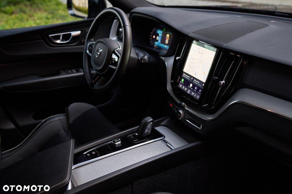 Volvo XC 60 B4 D R-Design - 29