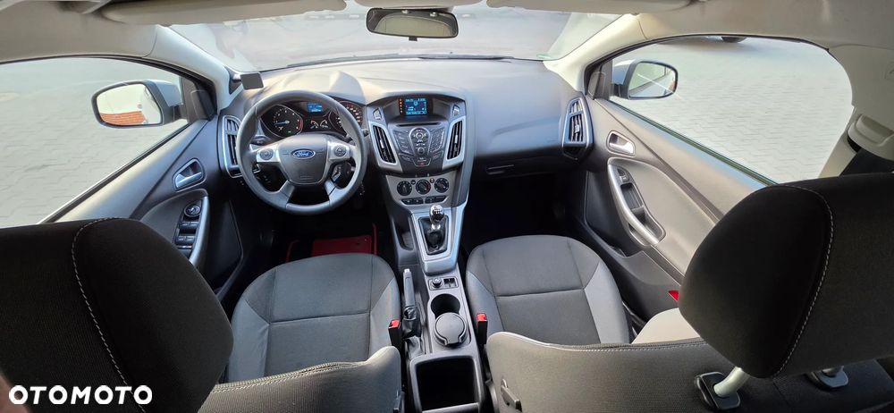 Ford Focus 1.6 TDCi DPF Start-Stopp-System SYNC Edition - 16