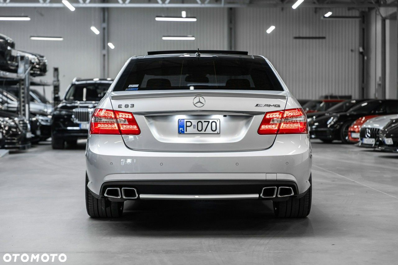 Mercedes-Benz Klasa E 63 AMG AMG Speedshift 7G-MCT - 9
