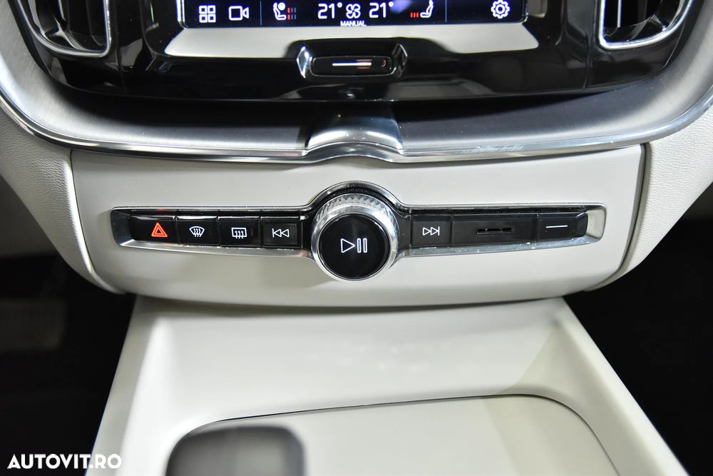 Volvo XC 60 T6 AWD Recharge Geartronic Inscription - 18