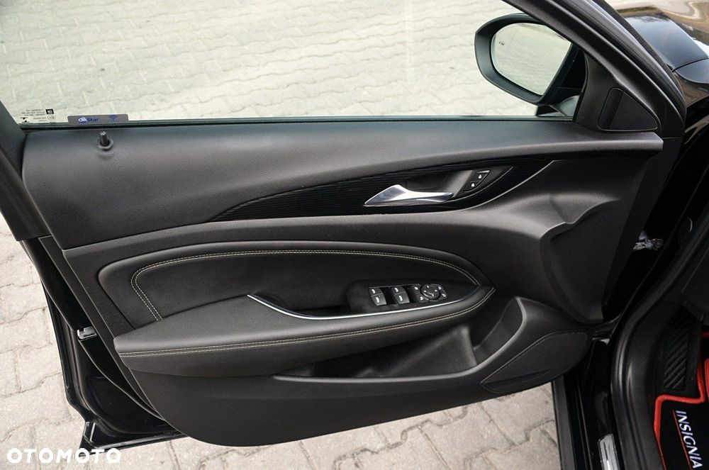Opel Insignia - 16