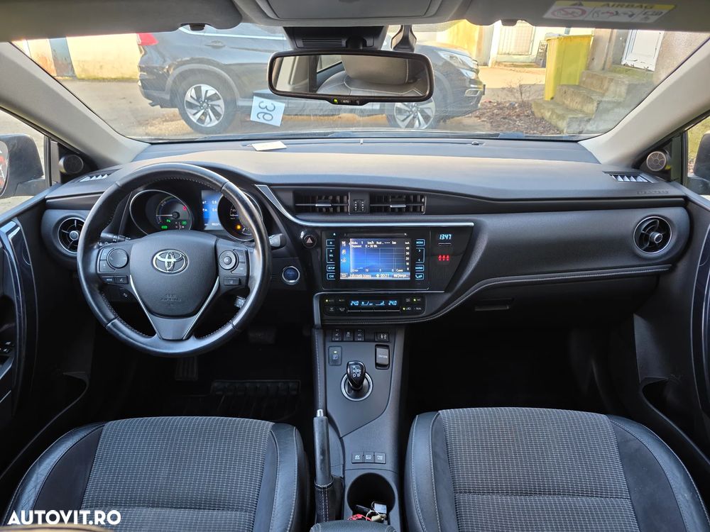 Toyota Auris 1.8 L VVT-i TS Hybrid Sol+ - 4