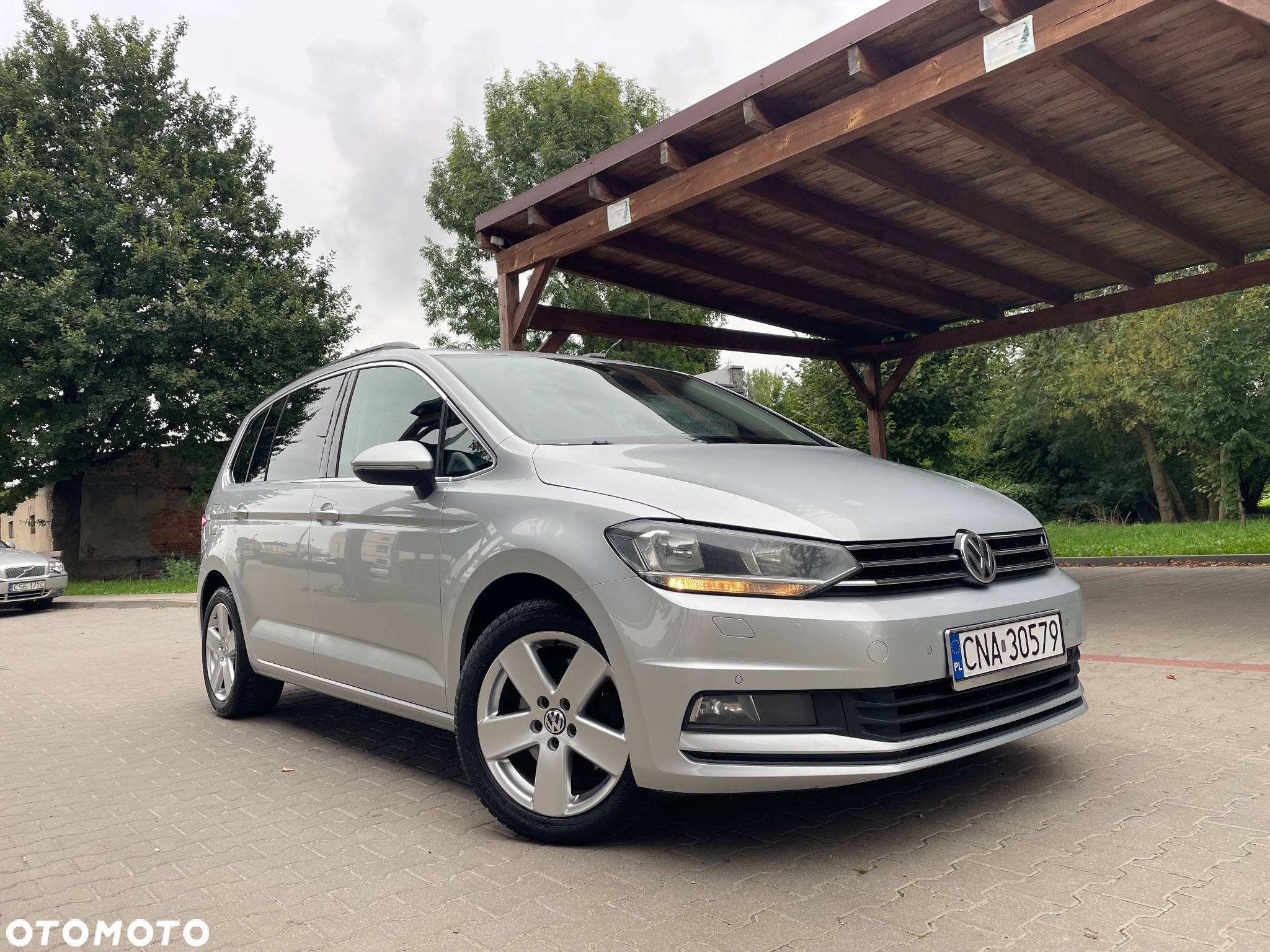 Volkswagen Touran 1.6 TDI SCR (BlueMotion Technology) DSG Comfortline - 2