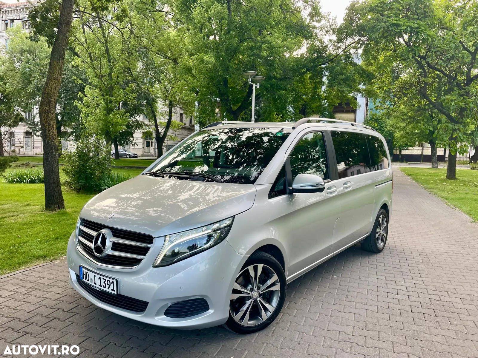 Mercedes-Benz V 250 (BlueTEC) d kompakt 4Matic 7G-TRONIC Edition - 2