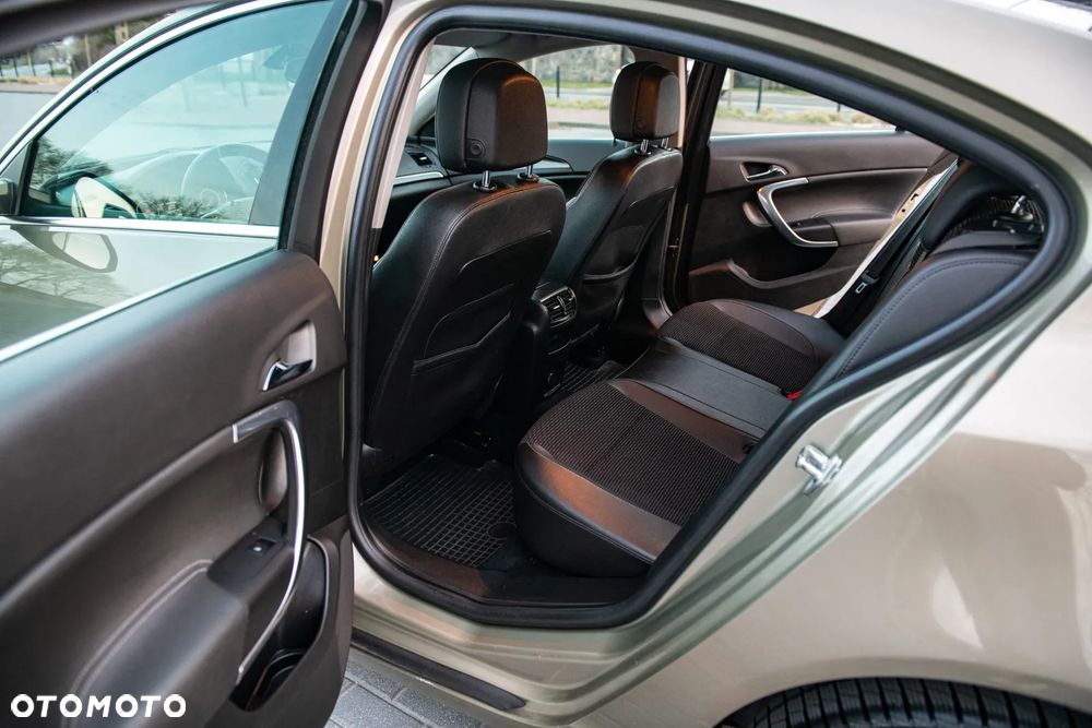 Opel Insignia 2.0 CDTI Cosmo - 11
