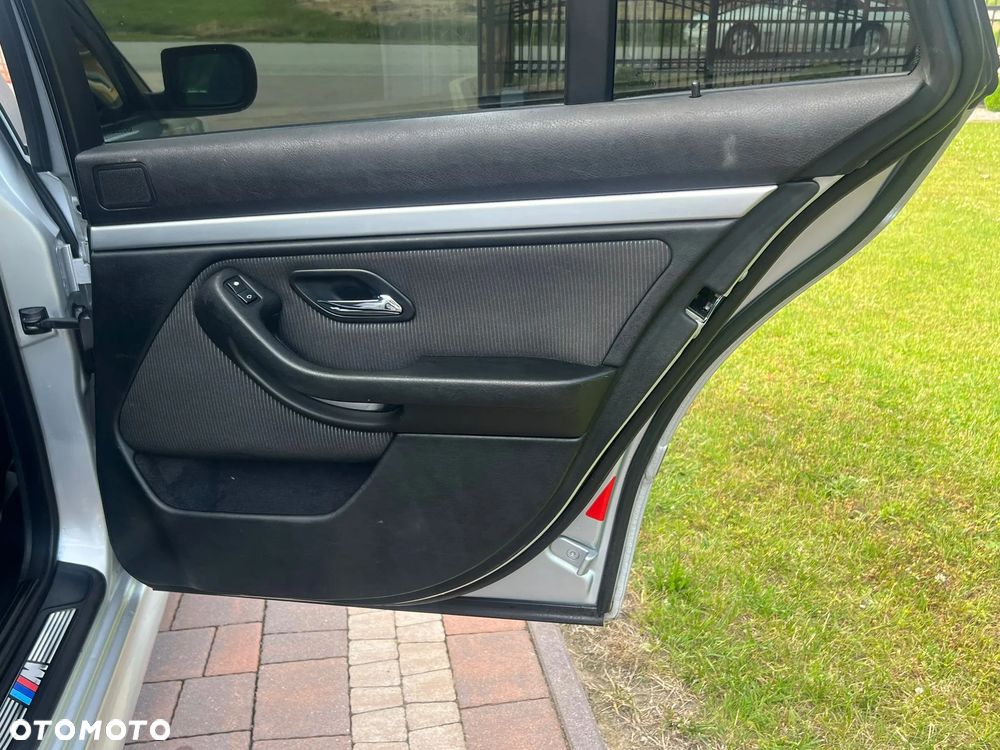 BMW Seria 5 520i Touring Edition Exclusive - 27