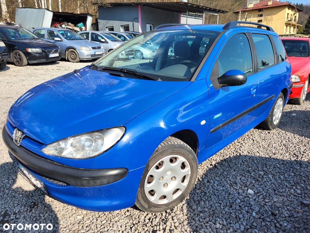 Peugeot 206 - 1