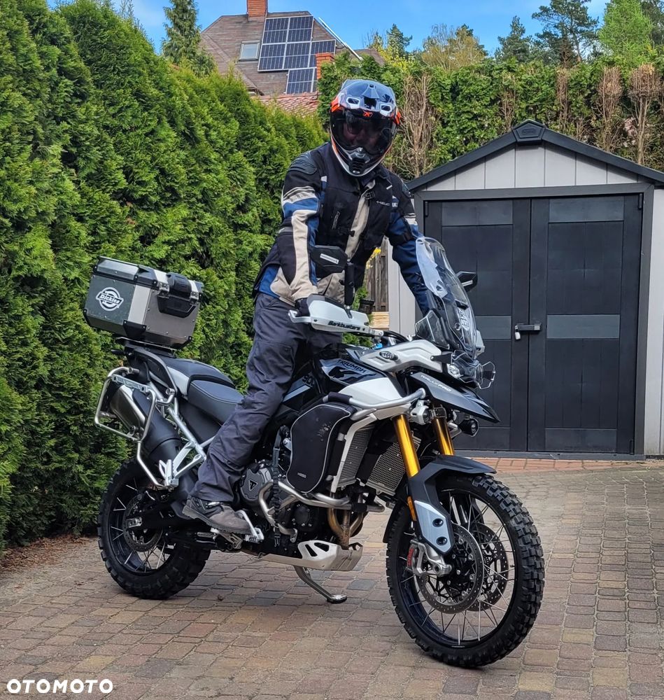 Triumph Tiger - 1