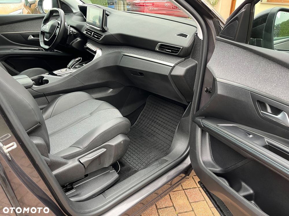 Peugeot 5008 PureTech 130 EAT8 Stop & Start Allure Pack - 39