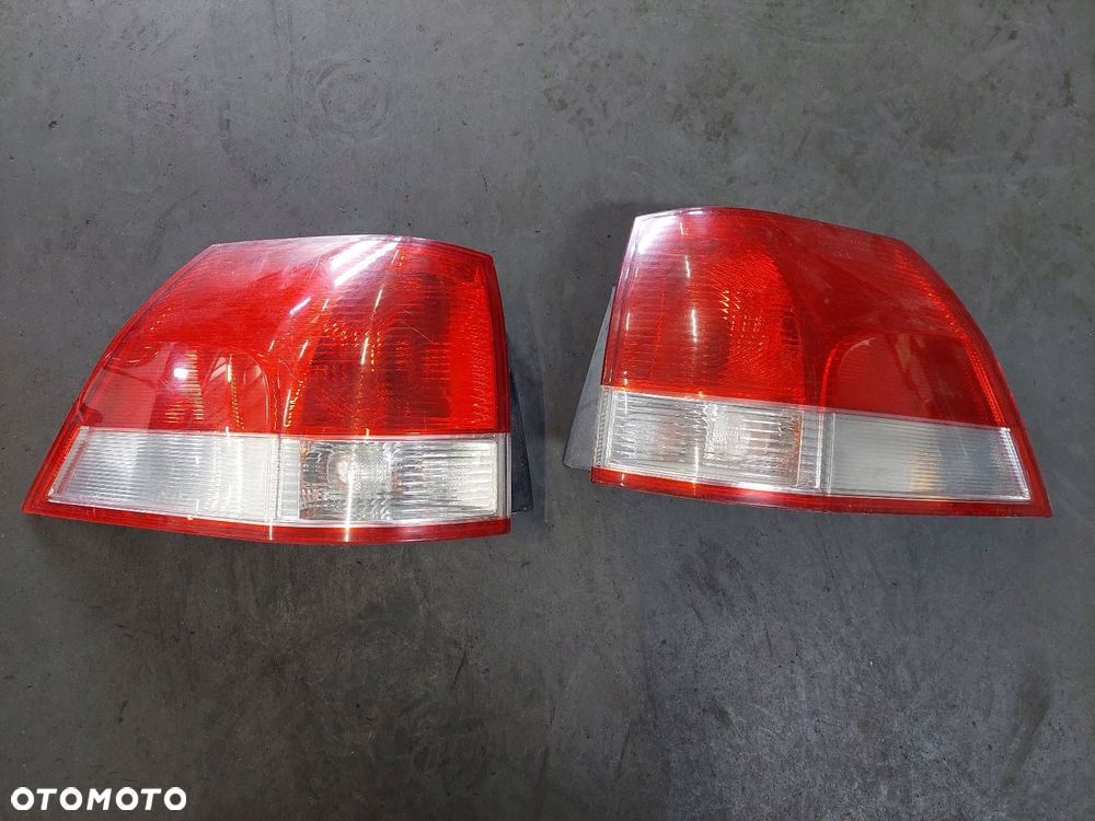 LAMPA LEWY+ PRAWY TYŁ  OPEL VECTRA C KOMBI - 1