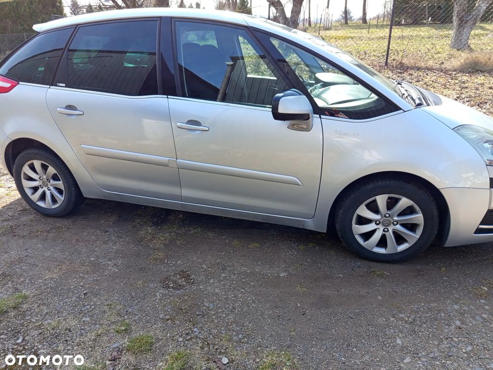 Citroën C4 2.0 HDi FAP Exclusive - 4