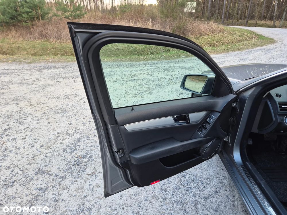 Mercedes-Benz Klasa C - 30