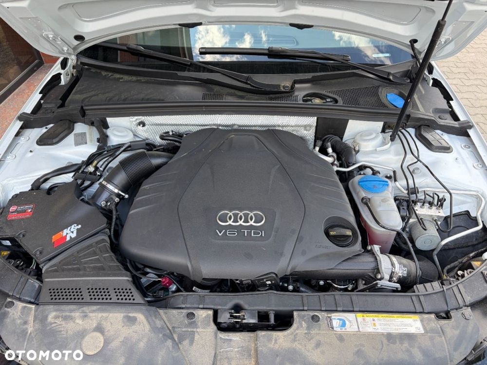 Audi A4 Avant 3.0 TDI DPF clean diesel quattro S tronic S line Sportpaket - 24