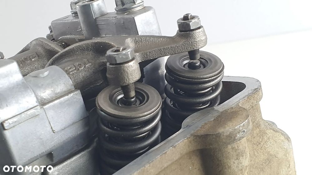 GLOWICA ZAWORY DZWIGIENKA    TGB BLADE 550 - 11