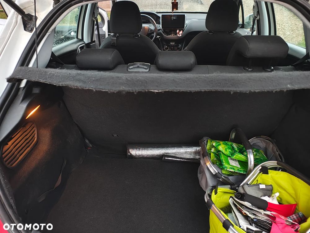 Peugeot 208 1.6 e-HDi Active STT - 12