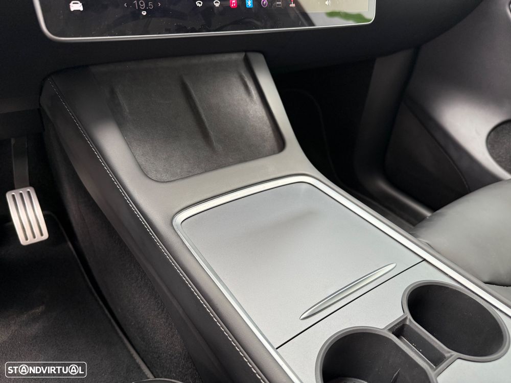Tesla Model Y Performance Dual Motor AWD - 9