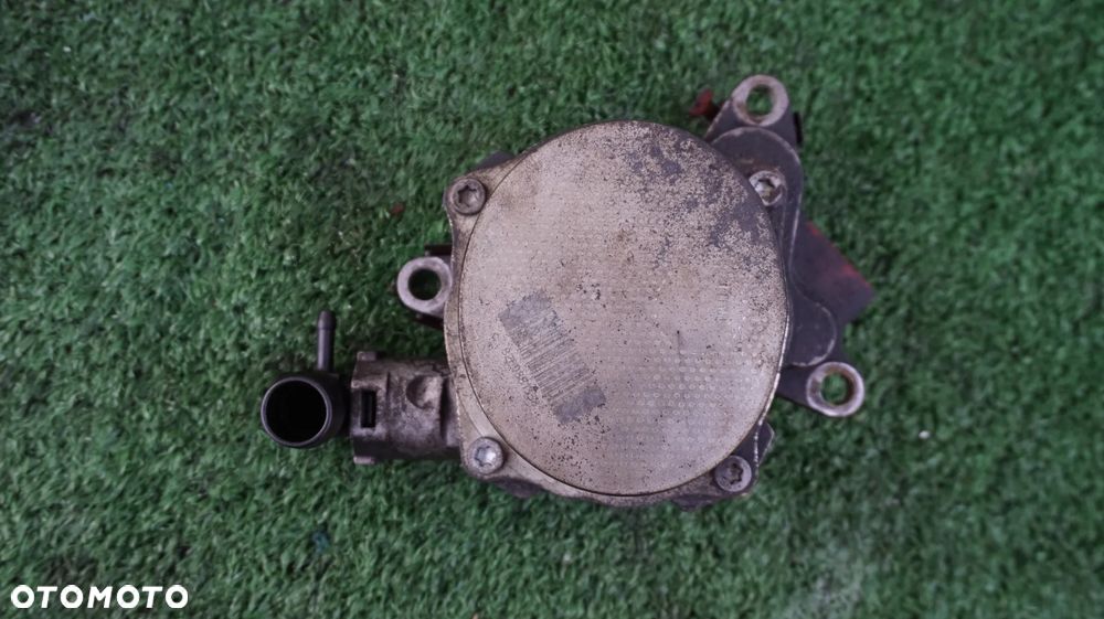 Renault Trafic II Opel Vivaro Nissan Primastar 2.0 DCI M9R pompa vacu vacum 8200881338