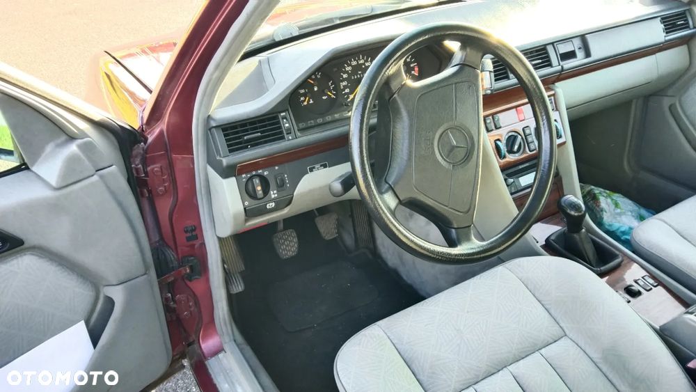Mercedes-Benz W124 (1984-1993) - 20