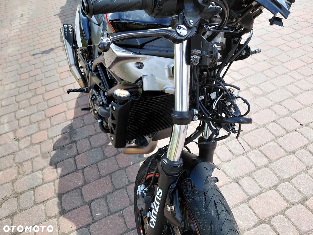 Suzuki SV - 9