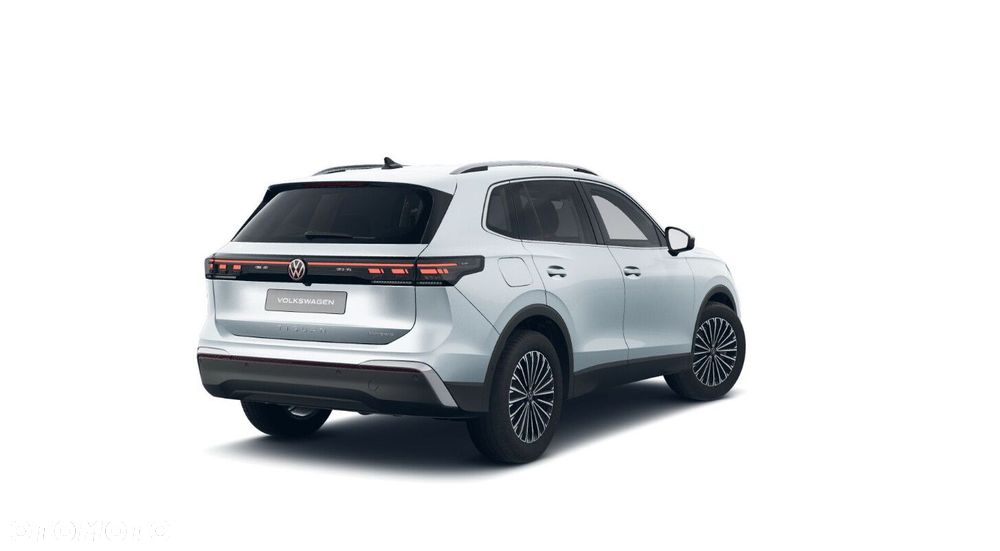 Volkswagen Tiguan - 8